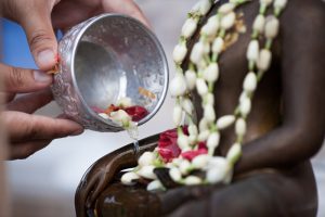 Servicii funerare în India: Respect și Spiritualitate în Calea Către Ultimul Drum
